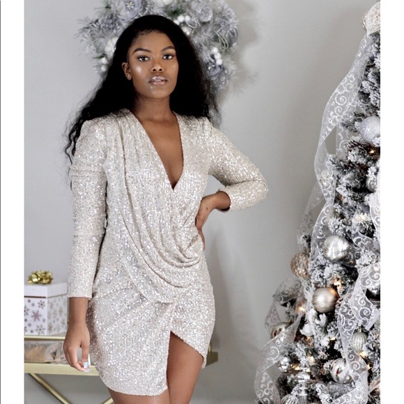 Long Sleeves Sequin Dress - Picture 1 of 2
